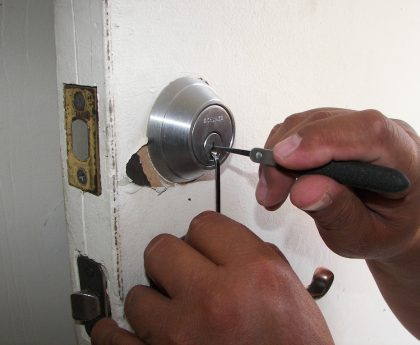 How to Find a Reputable Emergency Locksmith